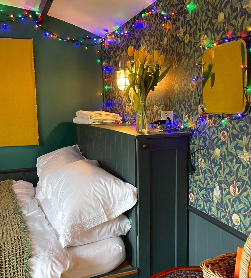 Old King William Shepherd Huts And Private Hot Tubs In North Norfolk Hunworth Bagian luar foto